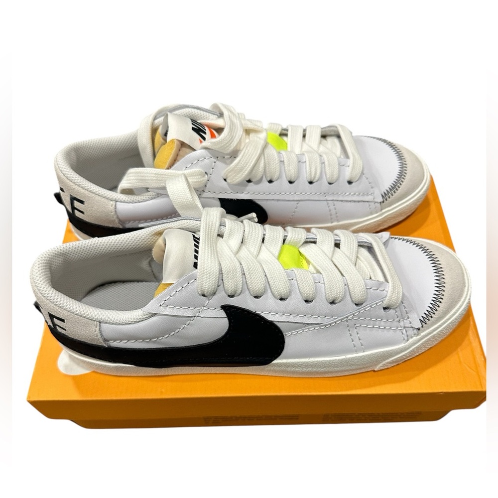 Men’s Blazer Low ‘77 Jumbo Nike (with box)